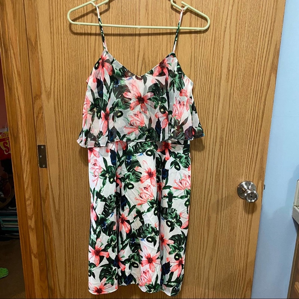 Vince Camuto Sleeveless Ruffle Top Floral Dress Size 4